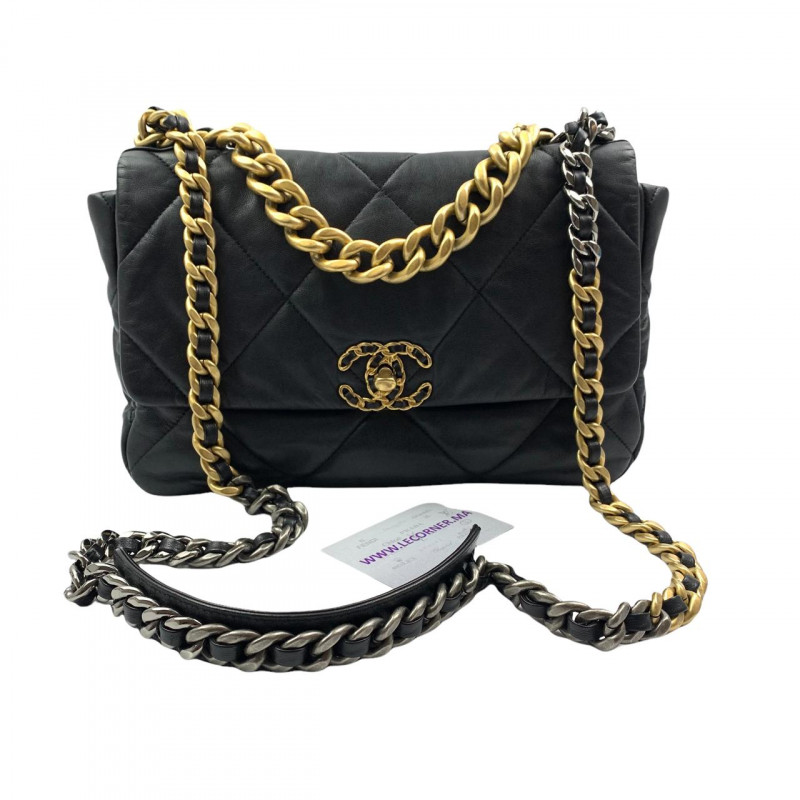 Hermès Chanel Vuitton  des sacs de luxe en vente à Paris  Le magazine  des enchères